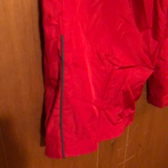 LOOSE - Picture 5 of 8